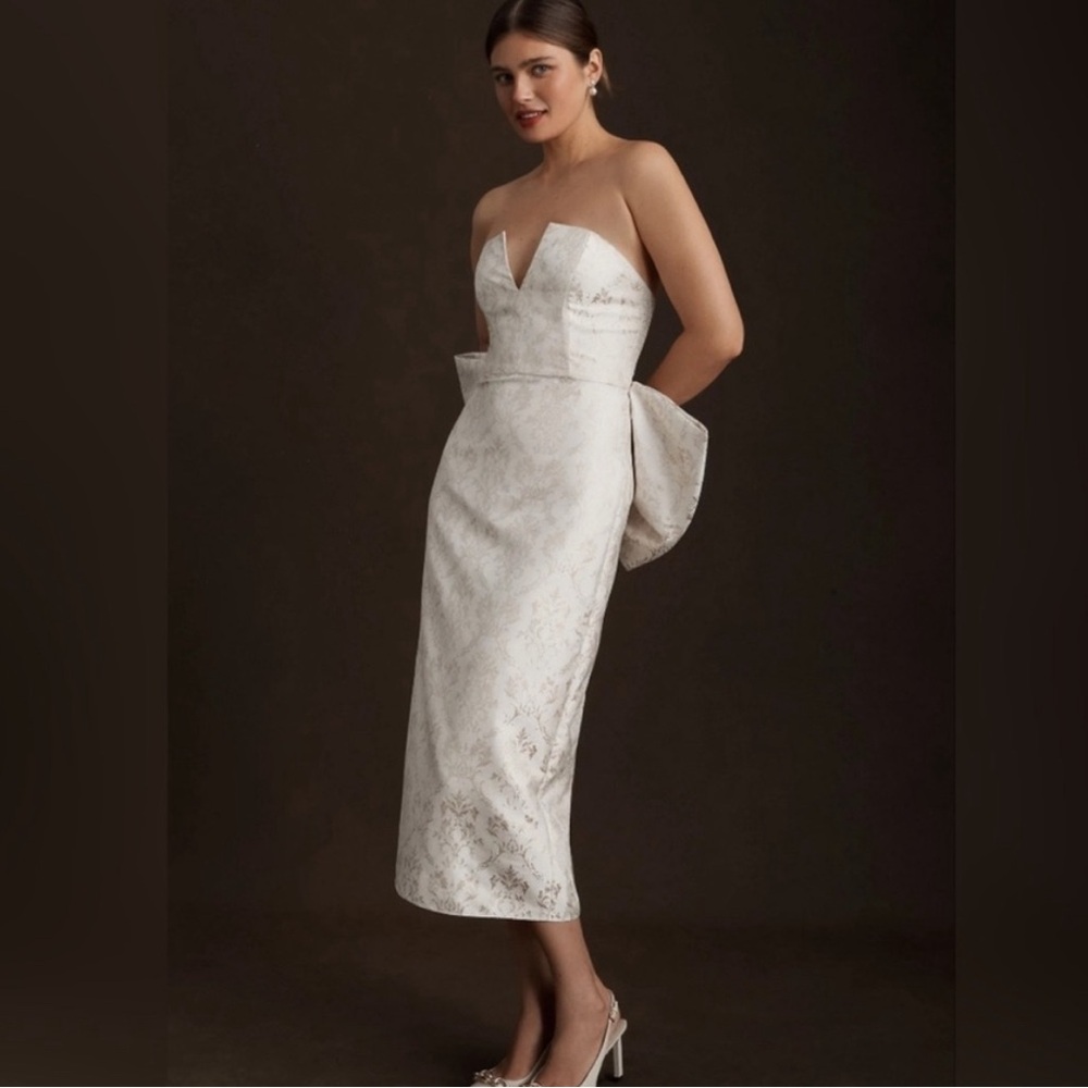 Perfect for brides and only worn once